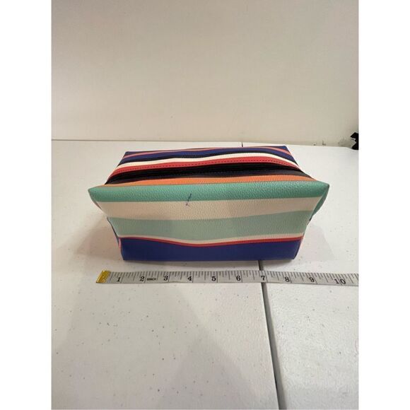 Kate Spade make up bag - Picture 3 of 6